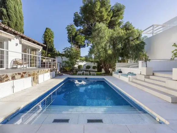 Villa for sale in Nueva Andalucia, Marbella
