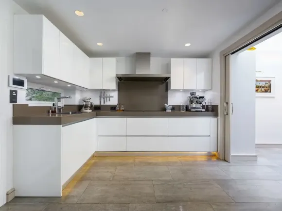 Villa for sale in Nueva Andalucia, Marbella