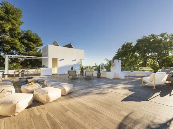 Villa for sale in Nueva Andalucia, Marbella
