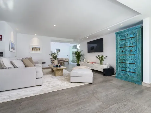 Villa for sale in Nueva Andalucia, Marbella