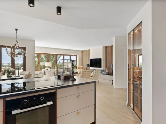 PENTHOUSE ALCORES