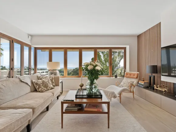 PENTHOUSE ALCORES