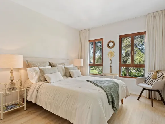 PENTHOUSE ALCORES