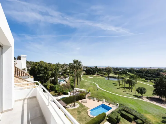 PENTHOUSE ALCORES