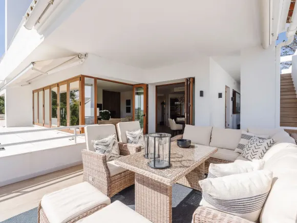 PENTHOUSE ALCORES