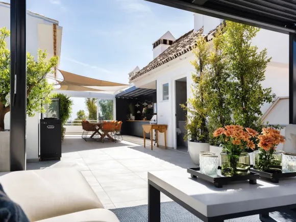 PENTHOUSE ALCORES