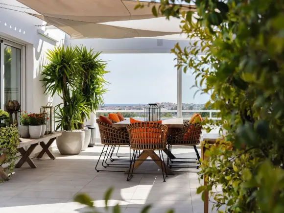 PENTHOUSE ALCORES