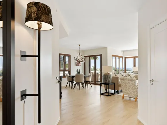 PENTHOUSE ALCORES