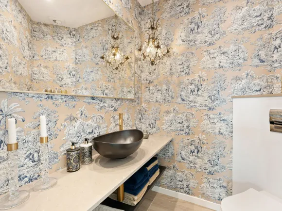 PENTHOUSE ALCORES