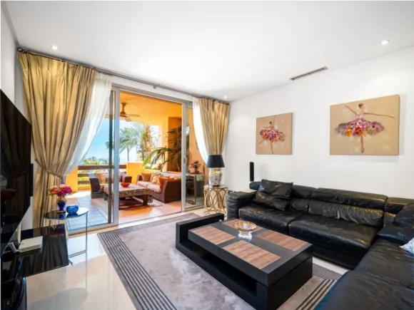 Apartment for sale in Sierra Blanca, Marbella Golden Mile