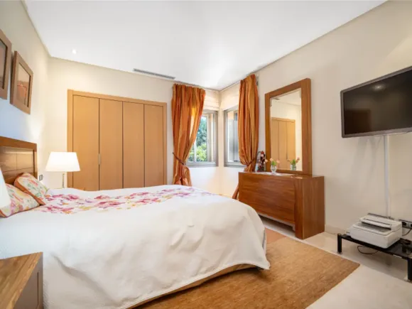 Apartment for sale in Sierra Blanca, Marbella Golden Mile