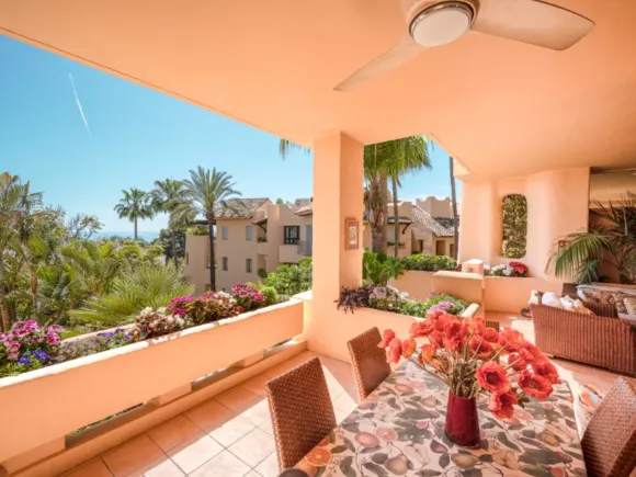 Apartment for sale in Sierra Blanca, Marbella Golden Mile