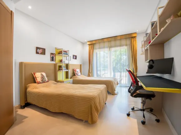 Apartment for sale in Sierra Blanca, Marbella Golden Mile