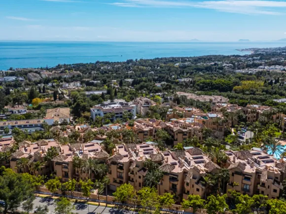 Apartment for sale in Sierra Blanca, Marbella Golden Mile