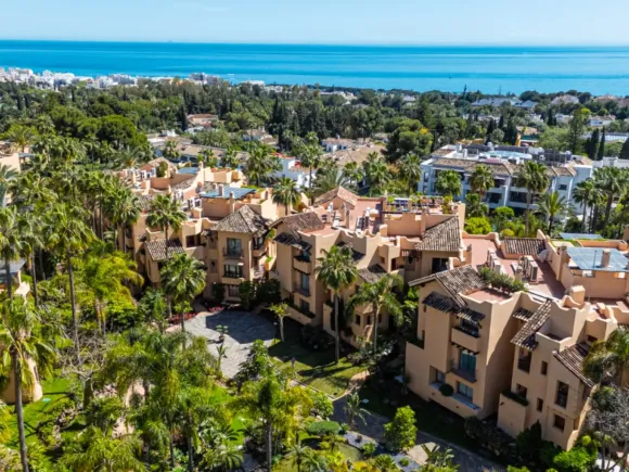 Apartment for sale in Sierra Blanca, Marbella Golden Mile