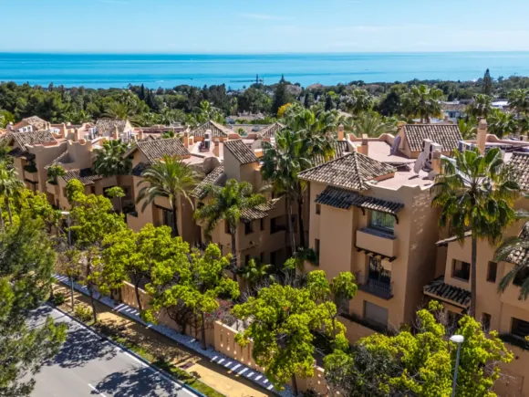 Apartment for sale in Sierra Blanca, Marbella Golden Mile