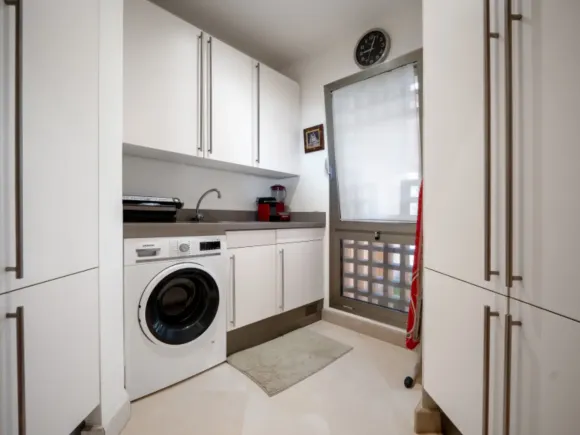 Apartment for sale in Sierra Blanca, Marbella Golden Mile