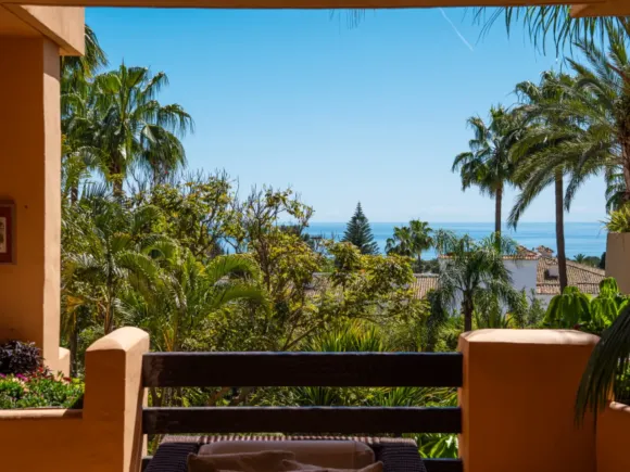 Apartment for sale in Sierra Blanca, Marbella Golden Mile