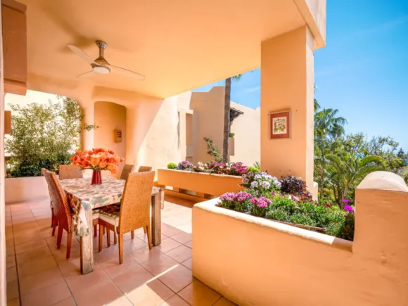 Apartment for sale in Sierra Blanca, Marbella Golden Mile