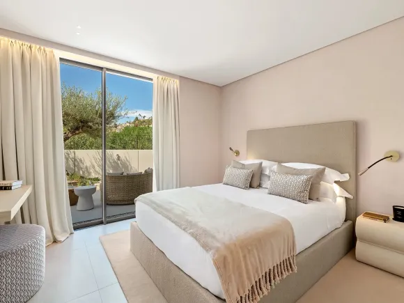 Villa for sale in Nueva Andalucia, Marbella