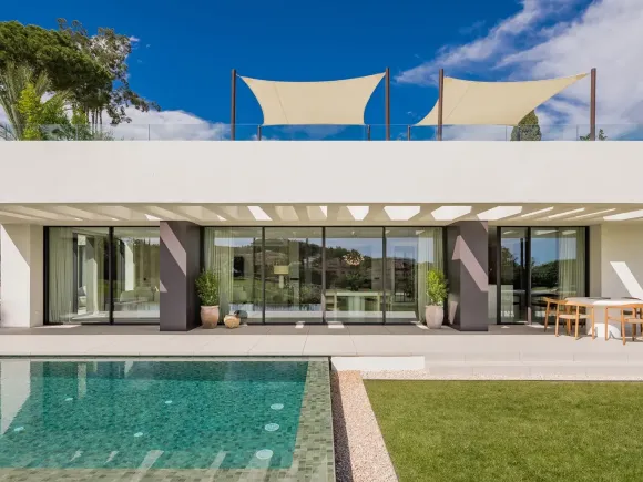 Villa for sale in Nueva Andalucia, Marbella