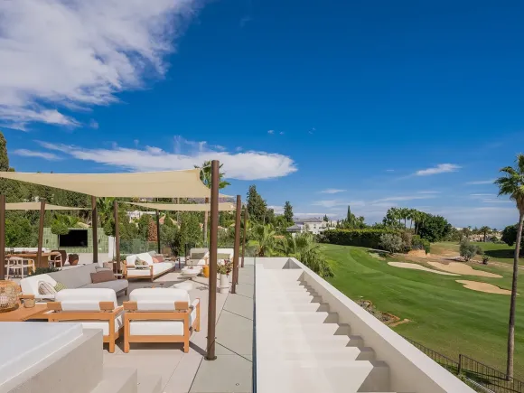 Villa for sale in Nueva Andalucia, Marbella