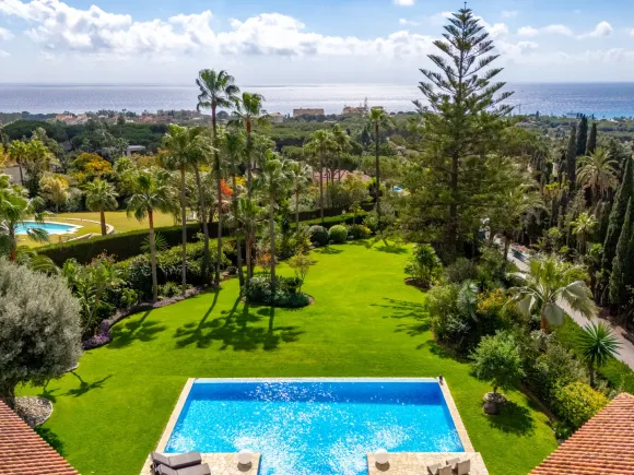 Beautiful, south facing four bedroom Villa located in the sought after area of Hacienda Las Chapas, Marbella