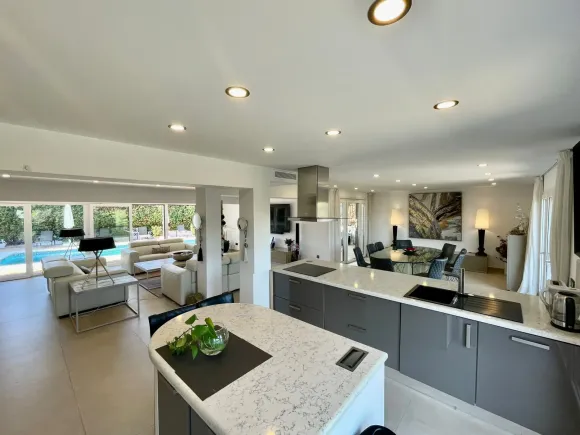 Villa for sale and for rent in San Pedro de Alcantara