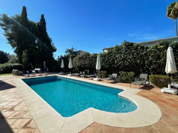 Villa for sale and for rent in San Pedro de Alcantara