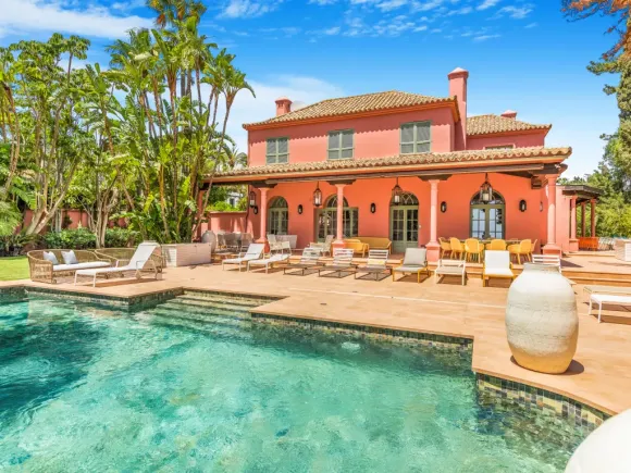 Magnificent six bedroom Villa located in Hacienda Las Chapas, Marbella, with stunning sea views
