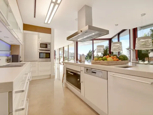 7 Bedroom Villa in Nueva Andalucía - 5 minutes away from Puerto Banús!