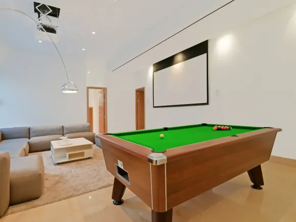 7 Bedroom Villa in Nueva Andalucía - 5 minutes away from Puerto Banús!