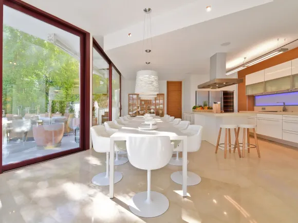 7 Bedroom Villa in Nueva Andalucía - 5 minutes away from Puerto Banús!