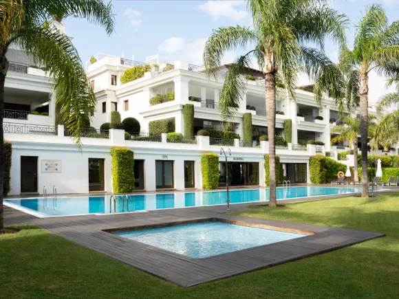 Exclusive Ground-Floor Apartment in Doncella Beach, Estepona