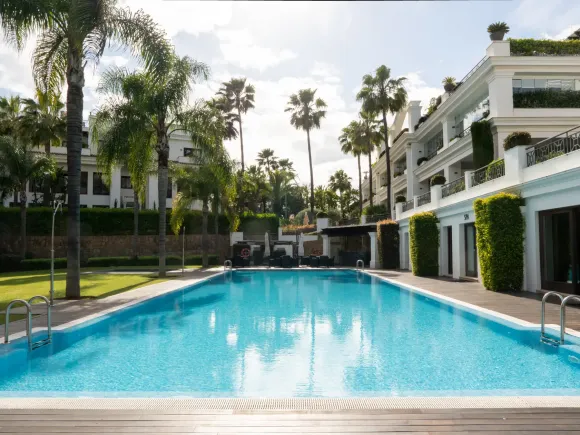 Exclusive Ground-Floor Apartment in Doncella Beach, Estepona