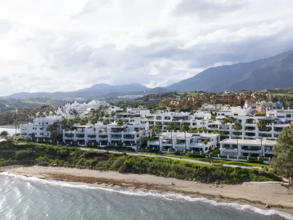 Exclusive Ground-Floor Apartment in Doncella Beach, Estepona