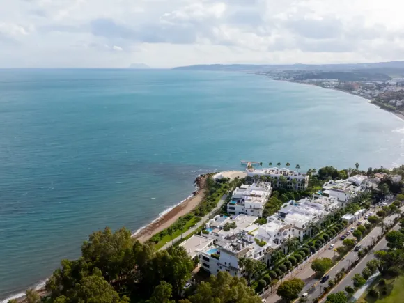 Exclusive Ground-Floor Apartment in Doncella Beach, Estepona