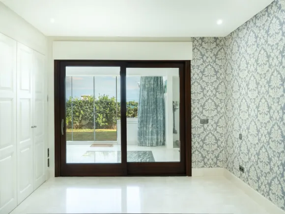 Exclusive Ground-Floor Apartment in Doncella Beach, Estepona