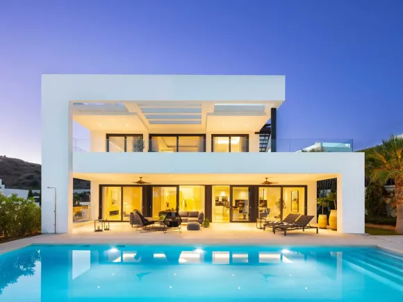 Villa for sale in Los Olivos, Nueva Andalucia, Marbella