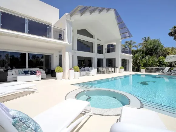 Stunning five-bedroom villa in the exclusive Golf Valley of Nueva Andalucia, Marbella