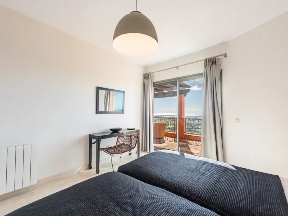 Penthouse for sale in Royal Flamingos, Benahavis