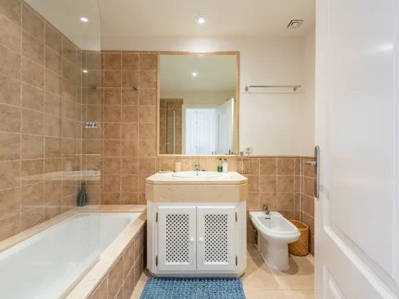 Penthouse for sale in Royal Flamingos, Benahavis