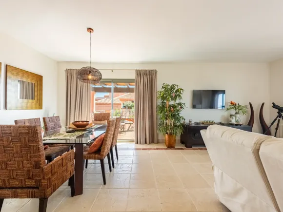 Penthouse for sale in Royal Flamingos, Benahavis
