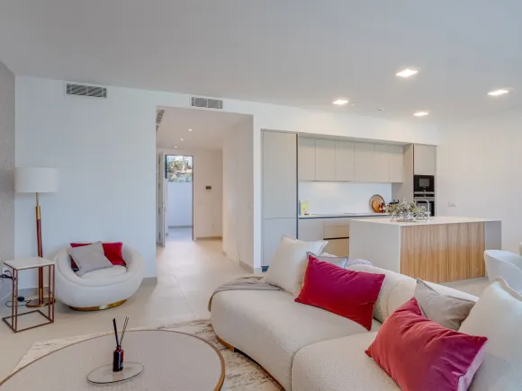 Ground Floor Apartment for sale in Artola, Marbella