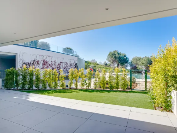 Ground Floor Apartment for sale in Artola, Marbella