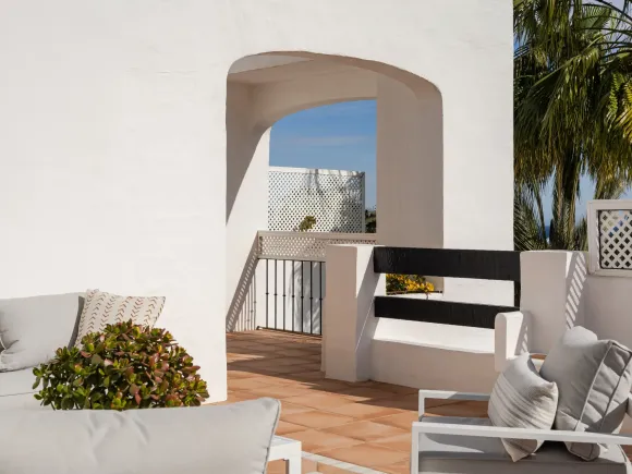Duplex Penthouse for sale in Marina Puente Romano, Marbella