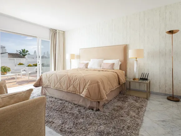 Duplex Penthouse for sale in Marina Puente Romano, Marbella