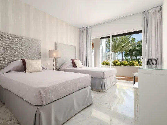Duplex Penthouse for sale in Marina Puente Romano, Marbella