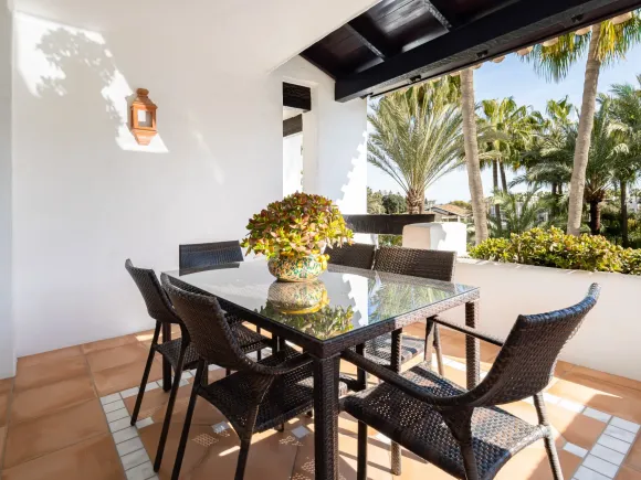 Duplex Penthouse for sale in Marina Puente Romano, Marbella