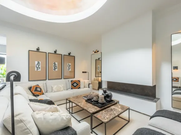 Town House for sale in El Oasis Club, Marbella